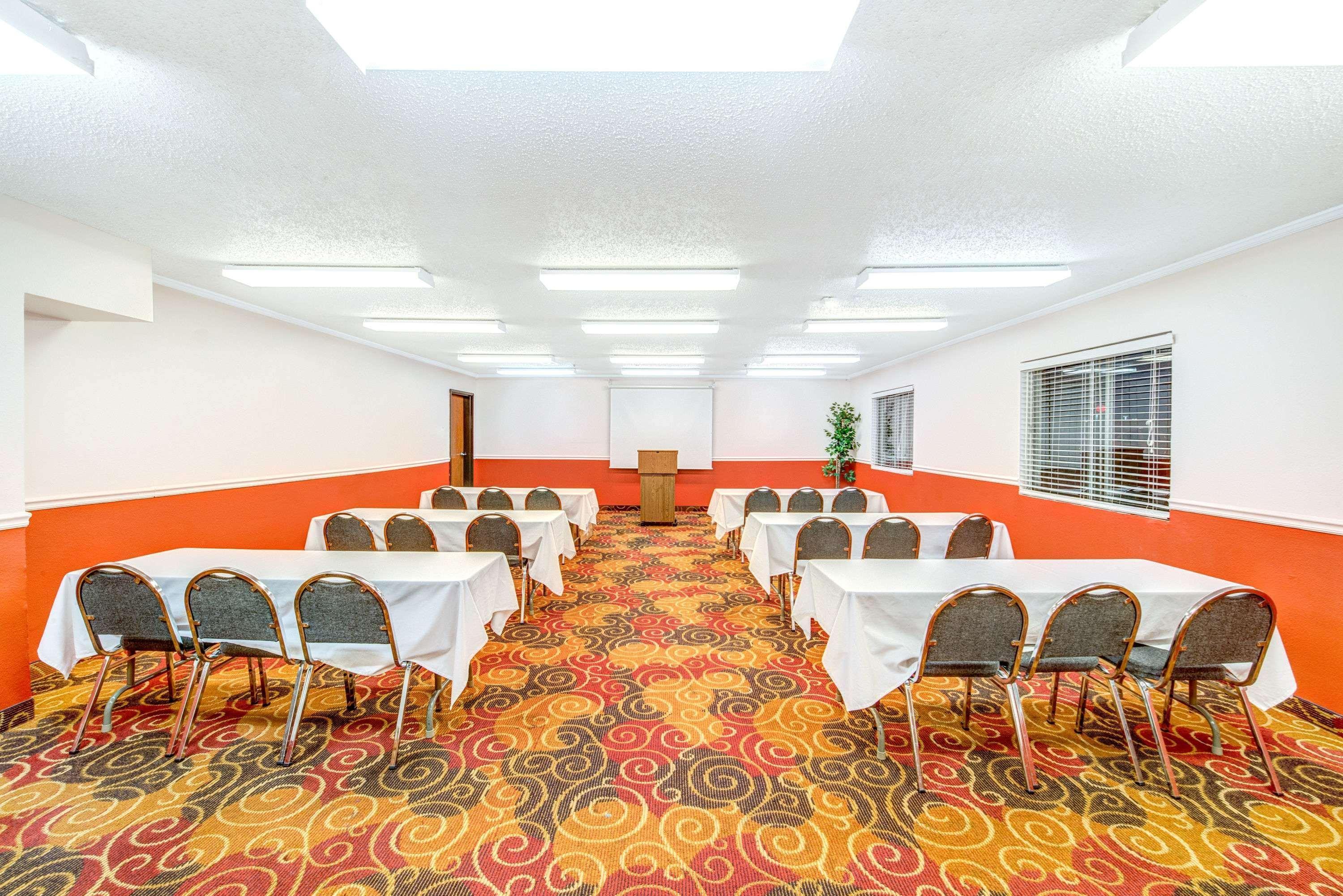 Super 8 By Wyndham Mckinney/Plano Area Екстер'єр фото